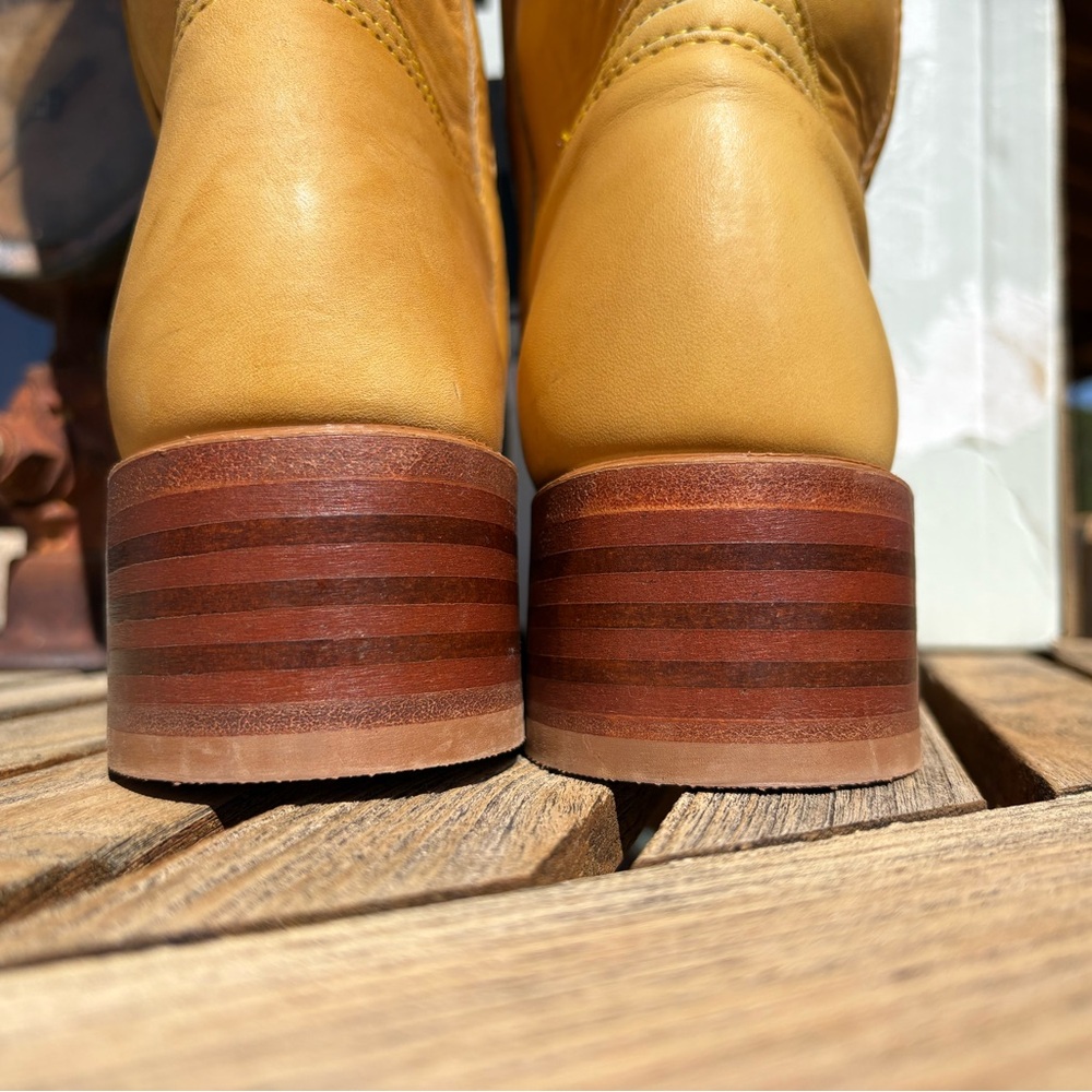 FRYE πΊπΈ Campus Longhorn Stitch Boots In Banana - Picture 16 of 16